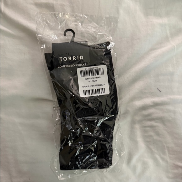 Torrid Black Ribbed Knee-High Compression Socks - Picture 6 of 6